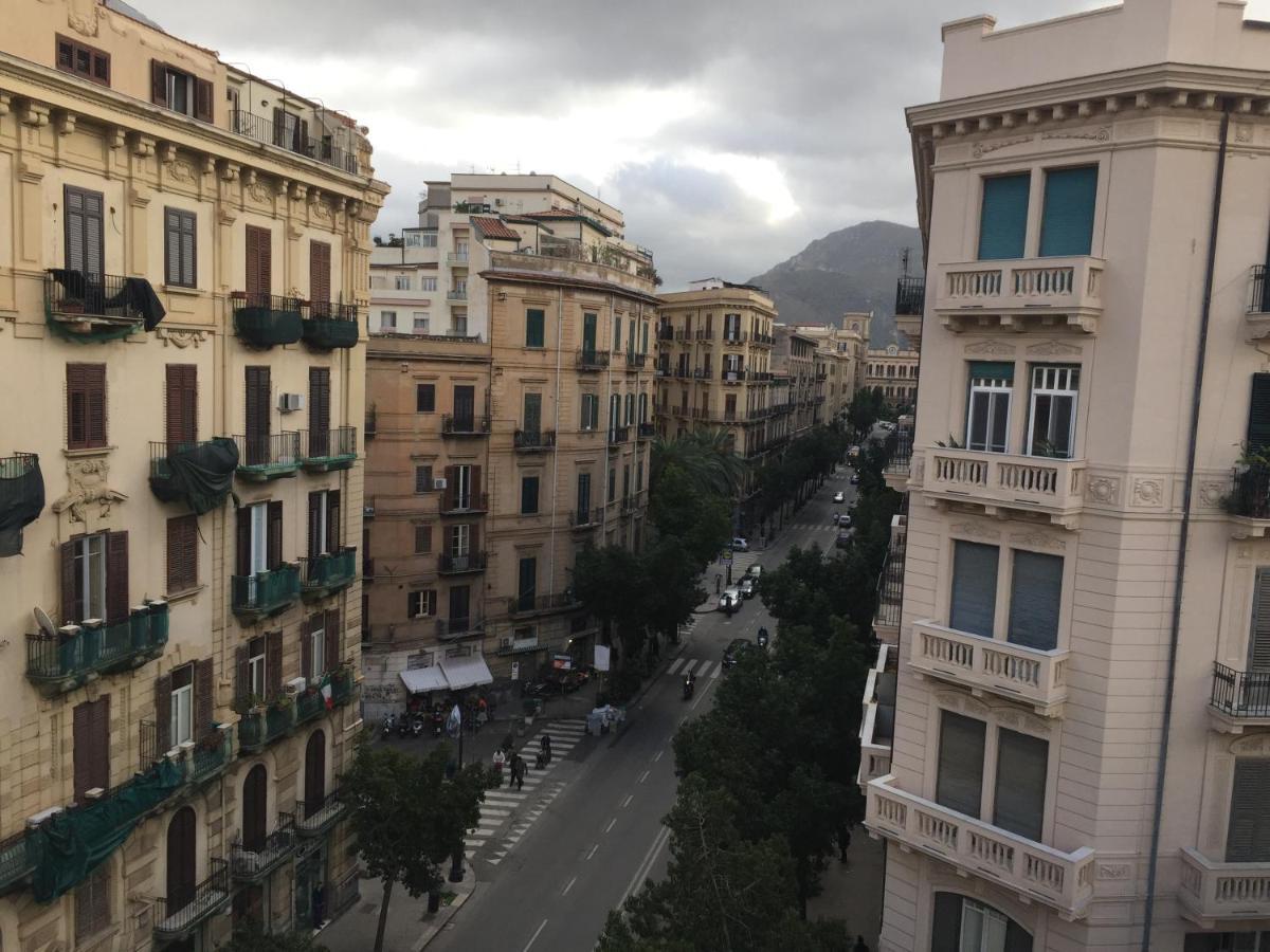 Due Cani Apartment Palermo Exteriör bild